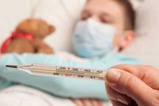 Školák v Bavorsku předstíral horečku, vložil rtuťový teploměr do rozpálené trouby. Následovala exploze - Novinky